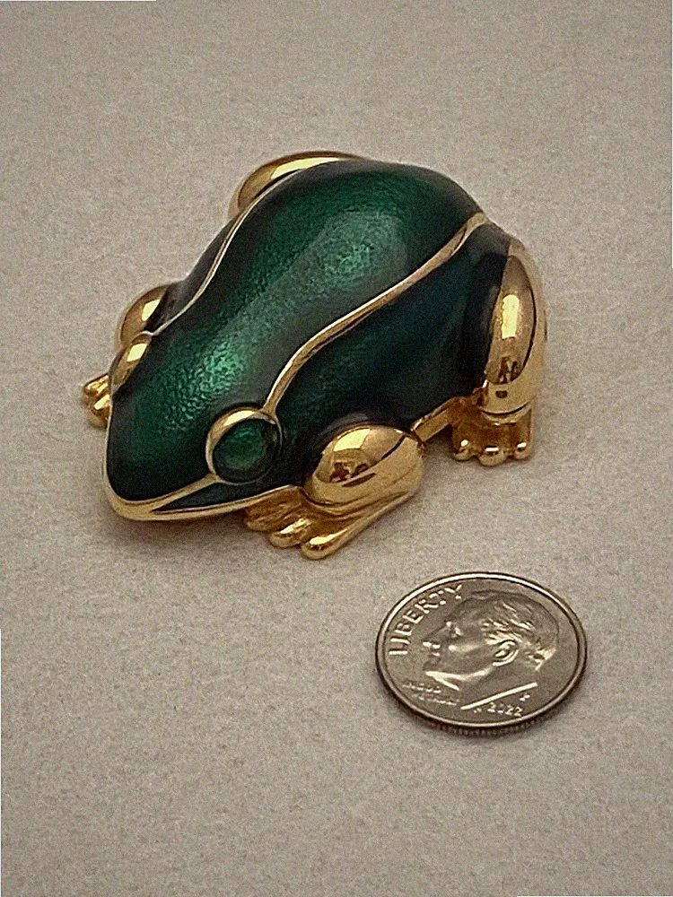 Estée Lauder 1990’s Green Enamel Turtle Solid Perfume Compact Gold Tone Trim